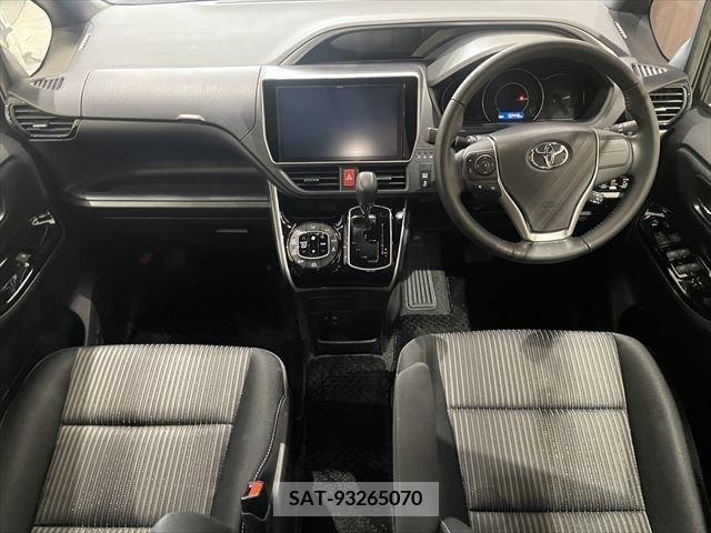 Toyota VOXY 2018-08 221948-18