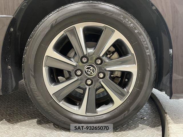 Toyota VOXY 2018-08 221948-14