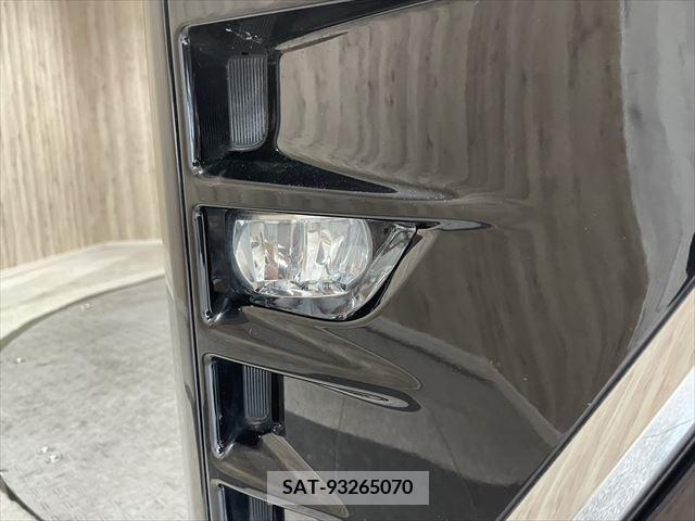 Toyota VOXY 2018-08 221948-10