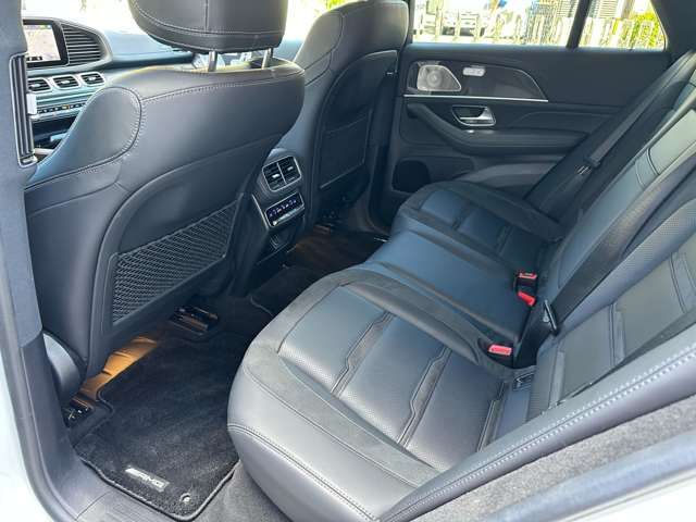 Amg E-CLASS 2022-04 21220-11