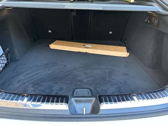 Amg E-CLASS 2022-04 21220-19