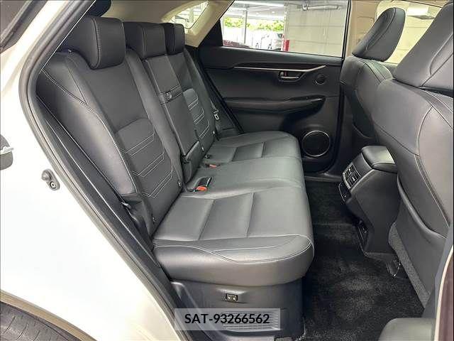 Lexus NX 2018-01 388223-8