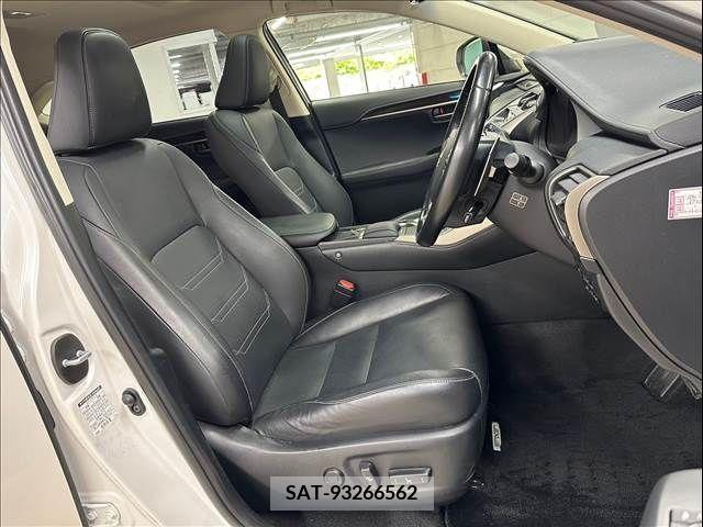 Lexus NX 2018-01 388223-7