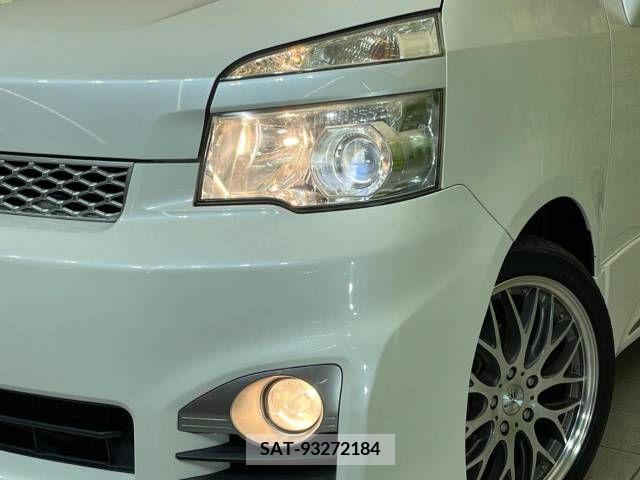 Toyota VOXY 2011-12 256259-13