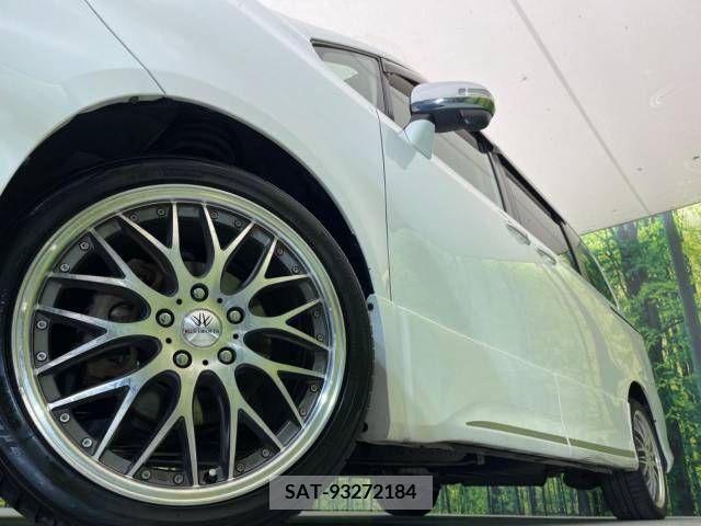 Toyota VOXY 2011-12 256259-14