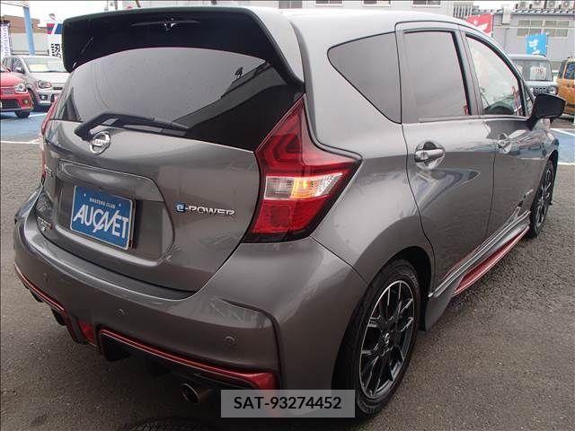 Nissan NOTE 2019-07 242785-2