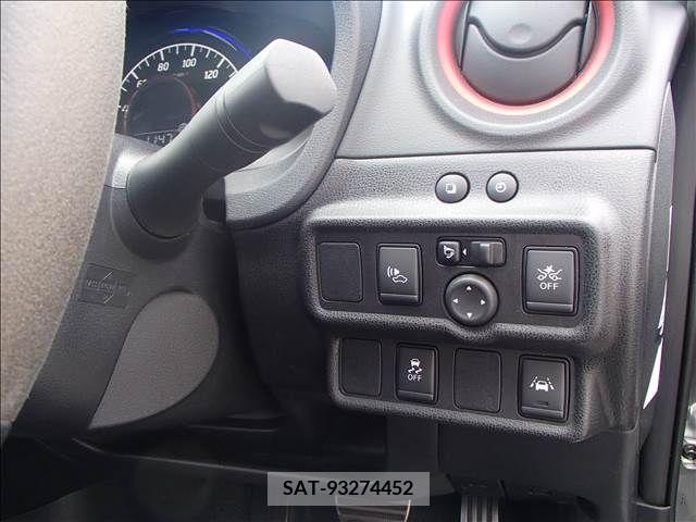 Nissan NOTE 2019-07 242785-14