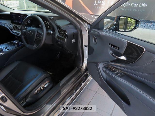 Lexus LS 2022-09 241939-16