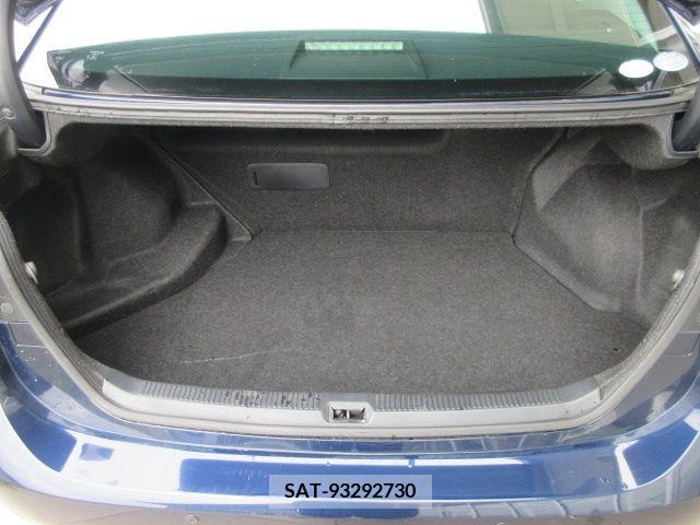 Lexus HS 2011-05 275342-8