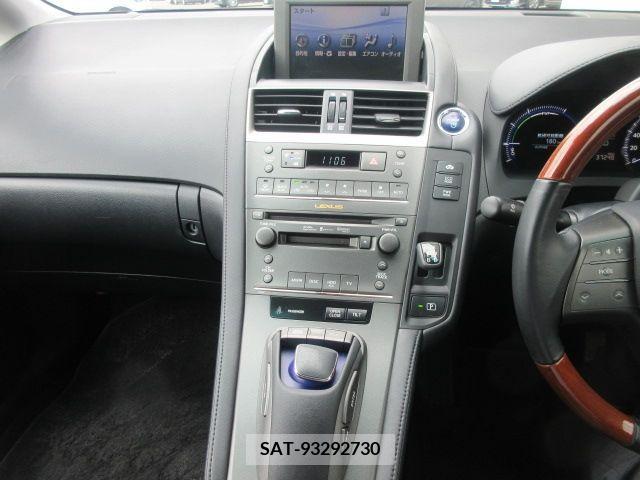 Lexus HS 2011-05 275342-10