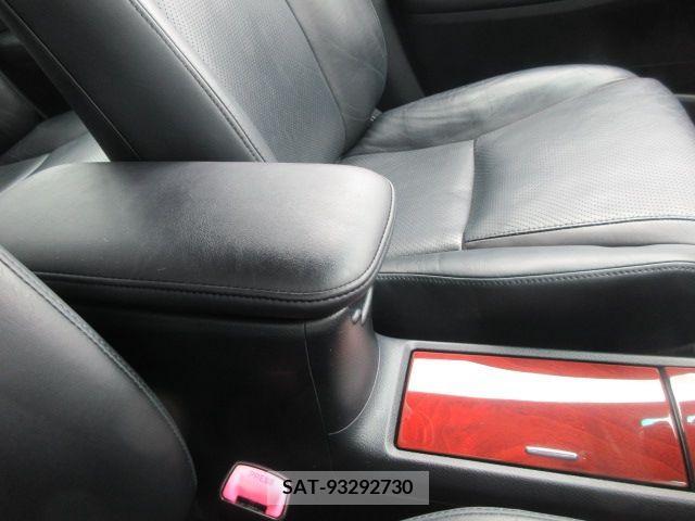 Lexus HS 2011-05 275342-14