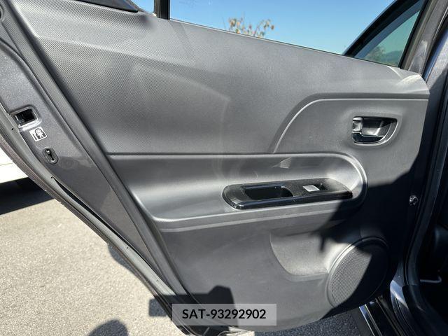 Toyota AQUA 2014-03 204626-16