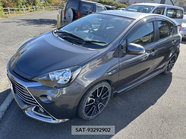 Toyota AQUA 2014-03 204626-1