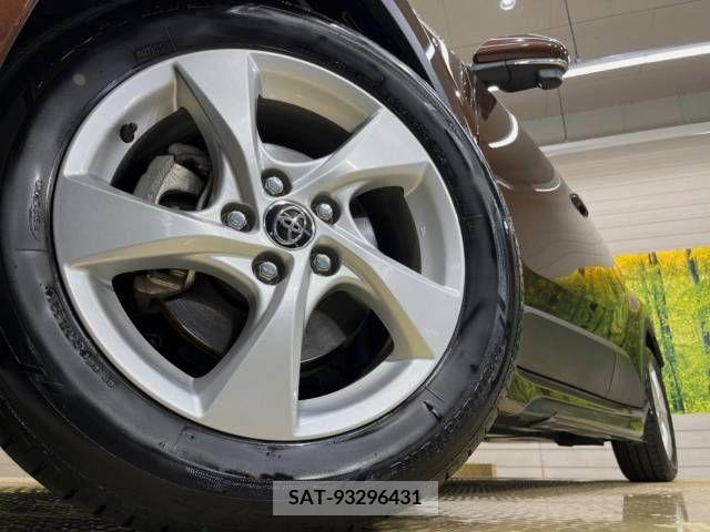 Toyota C-HR 2016-12 348677-13
