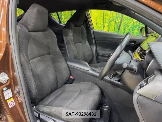 Toyota C-HR 2016-12 348677-8