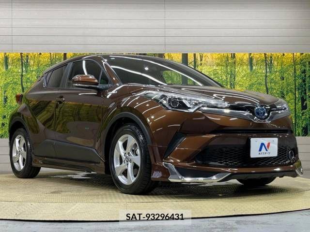 Toyota C-HR 2016-12 348677-16