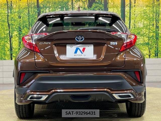 Toyota C-HR 2016-12 348677-15