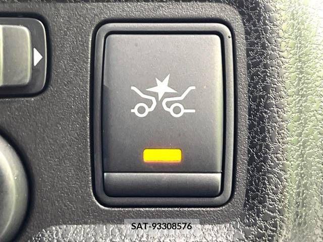 Nissan NOTE 2014-11 347885-2