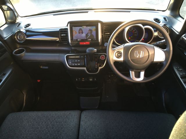 Honda N BOX CUSTOM 2017-01 186167-5