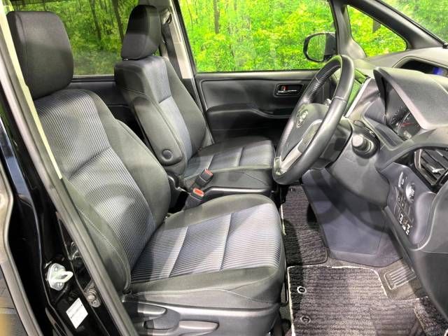Toyota VOXY 2017-03 192663-10