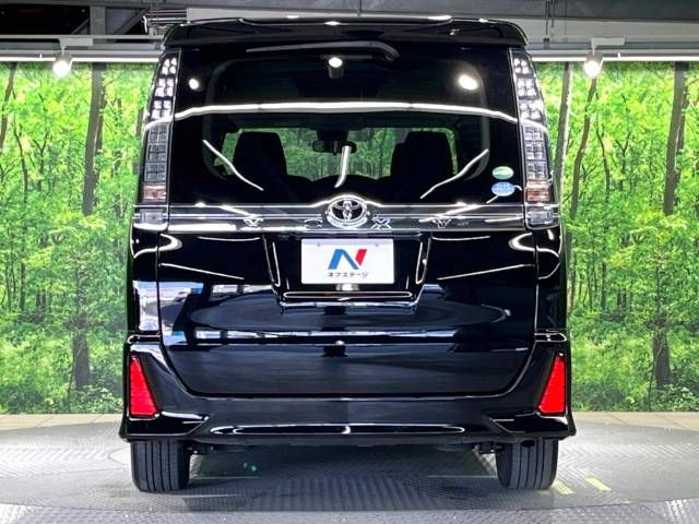 Toyota VOXY 2017-03 192663-18