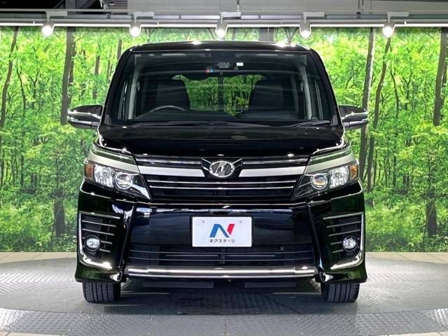 Toyota VOXY 2017-03 192663-17
