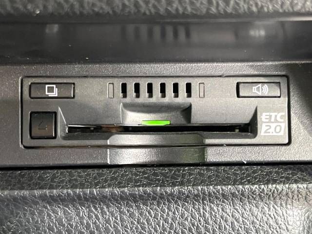 Toyota VOXY 2017-03 192663-8