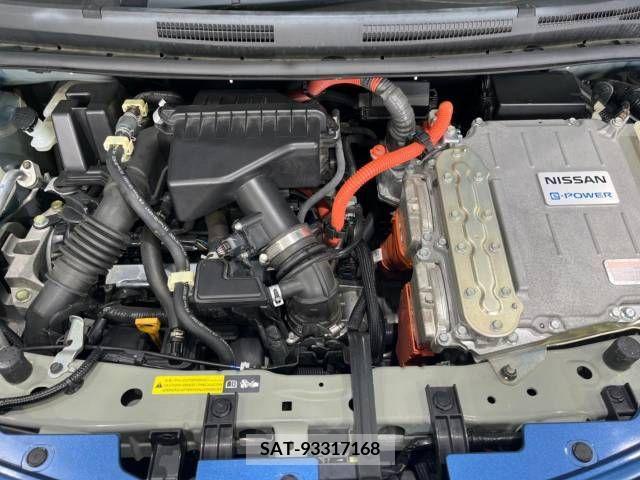 Nissan NOTE 2017-09 230325-18