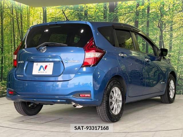 Nissan NOTE 2017-09 230325-17