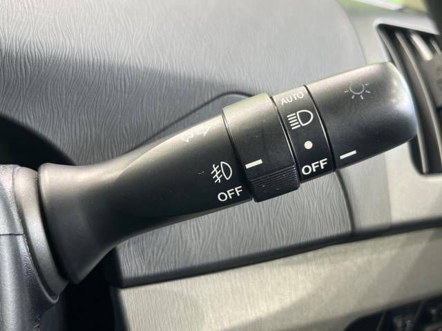 Toyota PRIUS 2010-07 180592-6