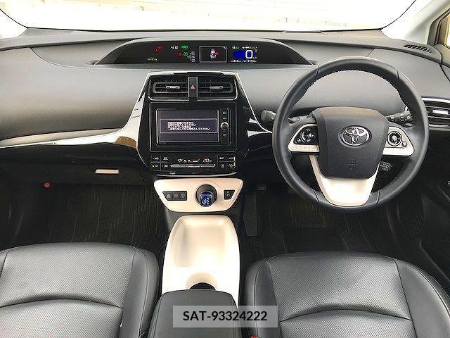 Toyota PRIUS 2017-09 377443-1