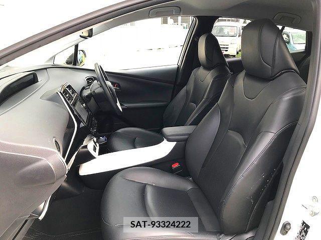 Toyota PRIUS 2017-09 377443-12