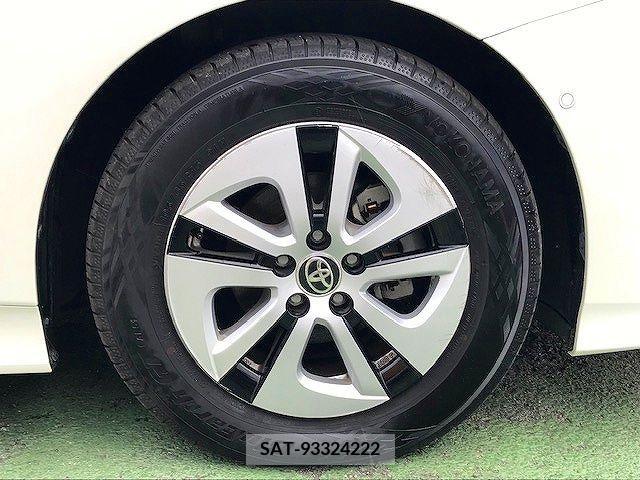 Toyota PRIUS 2017-09 377443-25