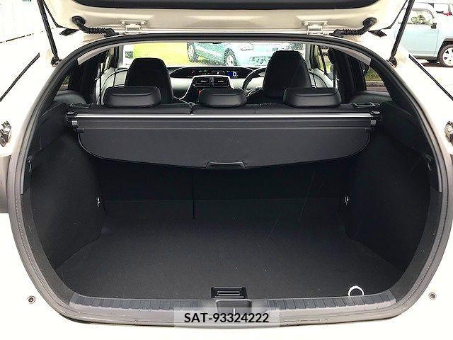 Toyota PRIUS 2017-09 377443-20
