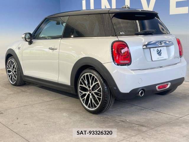 Bmw MINI 2018-01 357205-18