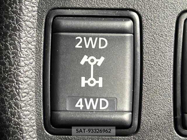Nissan NOTE 2018-08 298121-5