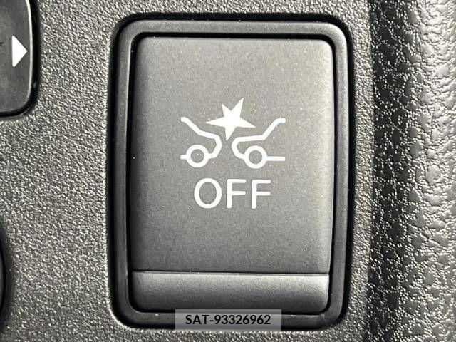 Nissan NOTE 2018-08 298121-2