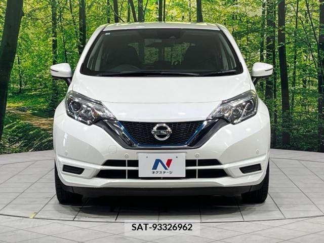Nissan NOTE 2018-08 298121-14
