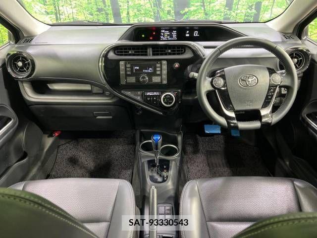 Toyota AQUA 2017-08 211770-1