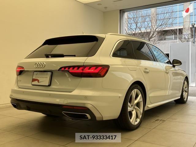 Audi A4 2020-10 213942-1