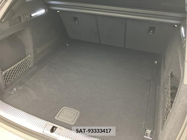 Audi A4 2020-10 213942-16