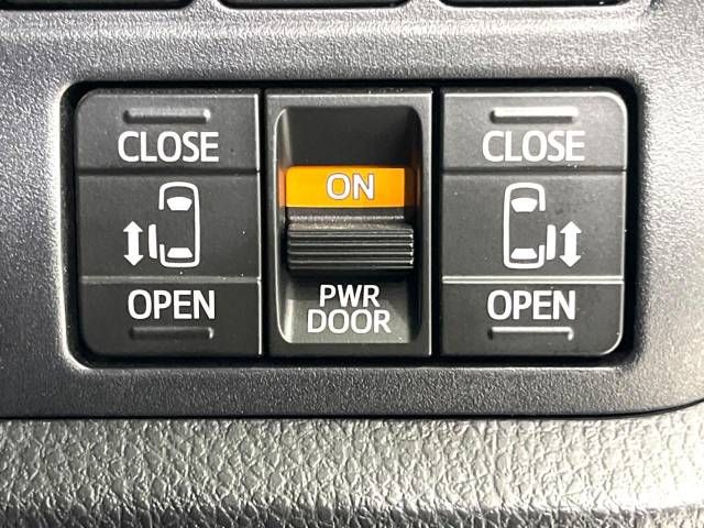 Toyota VOXY 2020-01 21696-6