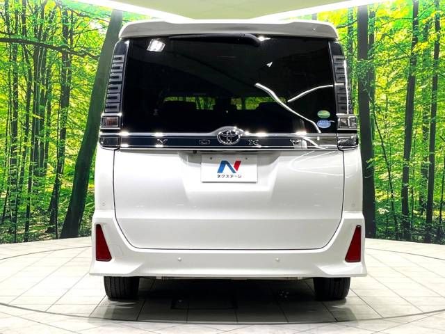 Toyota VOXY 2020-01 21696-16