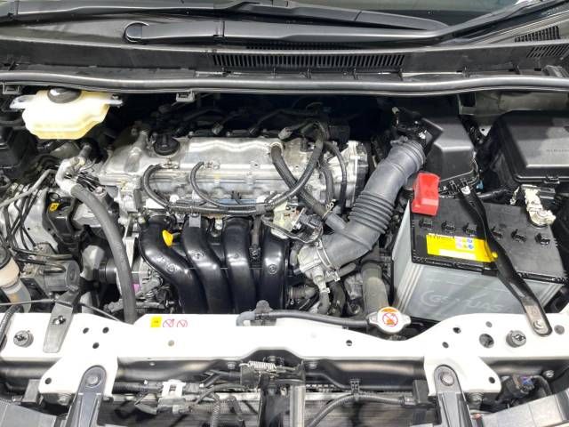 Toyota VOXY 2020-01 21696-19
