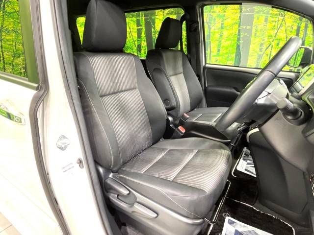 Toyota VOXY 2020-01 21696-8