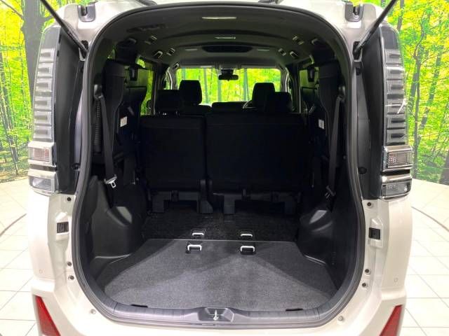 Toyota VOXY 2020-01 21696-11