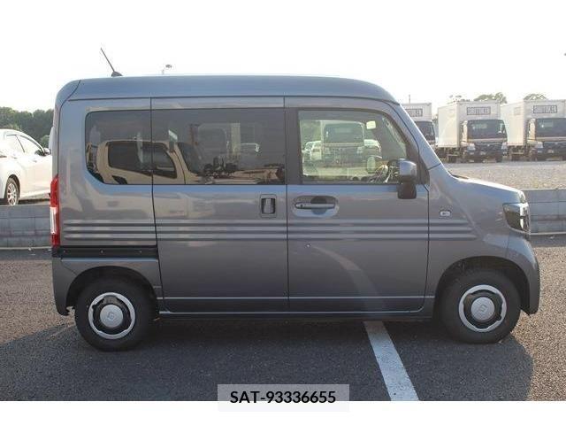 Honda N-VAN 2019-07 329854-11
