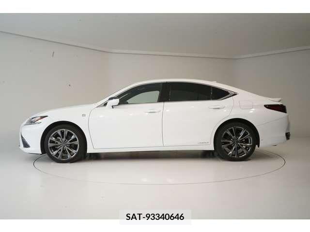 Lexus ES 2021-05 353969-1