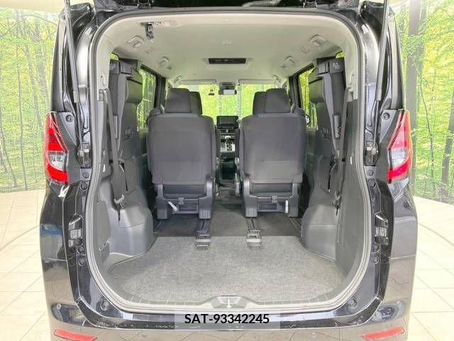 Toyota NOAH 2023-04 207044-11