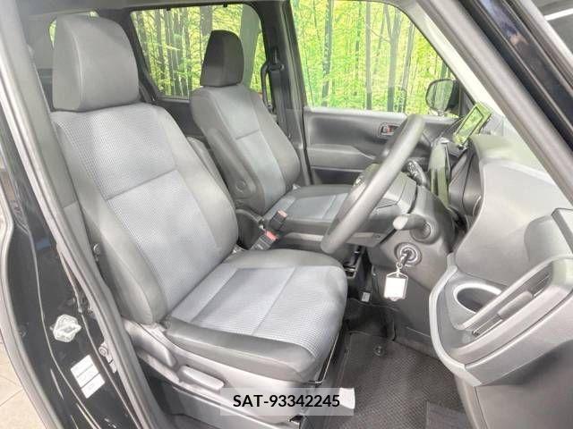 Toyota NOAH 2023-04 207044-8
